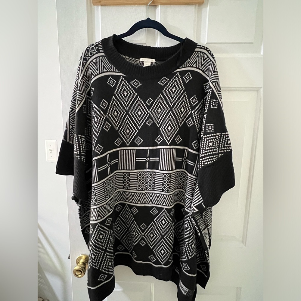 Bundle & Save [3 for 25$] 
H & M Poncho M/L